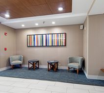 Holiday Inn Express Hotel & Suites Lobby