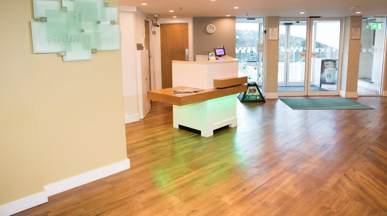 <b>Holiday Inn Slough-Windsor Lobby</b>. Images powered by <a href="https://www.leonardoworldwide.com/" title="Leonardo Worldwide" target="_blank">Leonardo</a>.