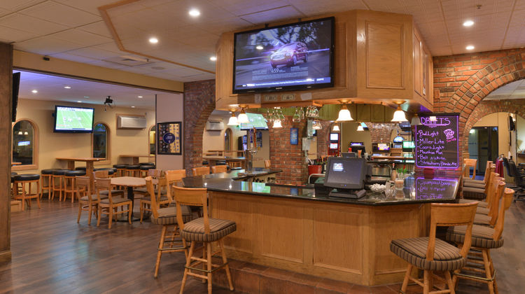 Holiday Inn Convention Center Lobby