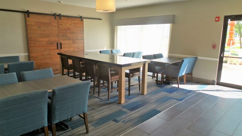 <b>Muncie Place Hotel & Suites Restaurant</b>. Images powered by <a href="https://www.leonardoworldwide.com/" title="Leonardo Worldwide" target="_blank">Leonardo</a>.