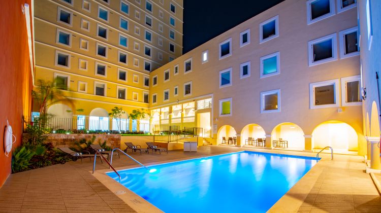 Holiday Inn Express Merida Centro Pool