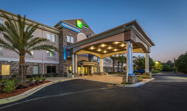 Holiday Inn Express Blount Island Exterior