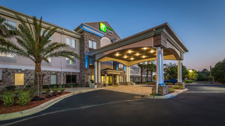 Holiday Inn Express Blount Island Exterior
