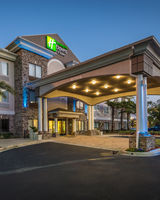 Holiday Inn Express Blount Island
