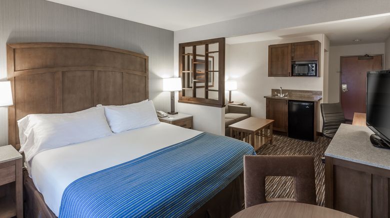 <b>Holiday Inn Express & Suites Suite</b>. Images powered by <a href="https://www.leonardoworldwide.com/" title="Leonardo Worldwide" target="_blank">Leonardo</a>.