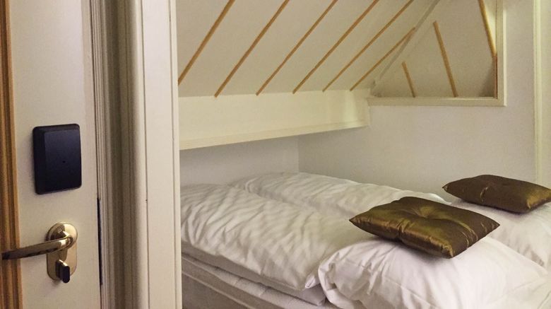 <b>Hotel De Gulden Waagen Room</b>. Images powered by <a href="https://www.leonardoworldwide.com/" title="Leonardo Worldwide" target="_blank">Leonardo</a>.
