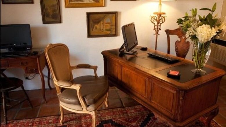 <b>Hotel California Lobby</b>. Images powered by <a href="https://www.leonardoworldwide.com/" title="Leonardo Worldwide" target="_blank">Leonardo</a>.