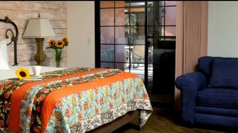 <b>Hotel California Room</b>. Images powered by <a href="https://www.leonardoworldwide.com/" title="Leonardo Worldwide" target="_blank">Leonardo</a>.