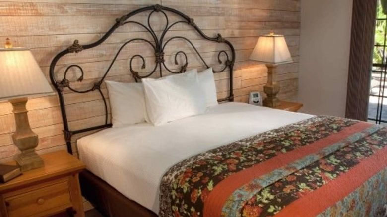<b>Hotel California Room</b>. Images powered by <a href="https://www.leonardoworldwide.com/" title="Leonardo Worldwide" target="_blank">Leonardo</a>.