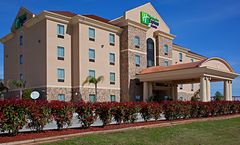Holiday Inn Express Hotel & Suites