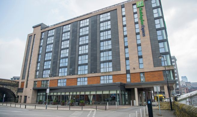 Holiday Inn Express Sheffield City Ctr Exterior