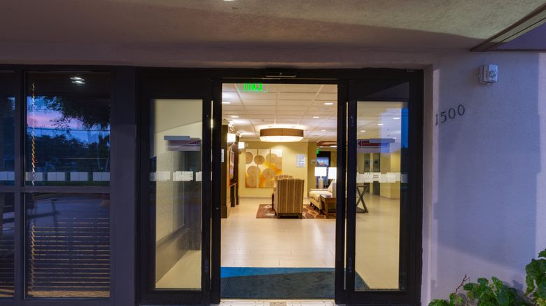 <b>Holiday Inn Express & Suites Exterior</b>. Images powered by <a href="https://www.leonardoworldwide.com/" title="Leonardo Worldwide" target="_blank">Leonardo</a>.