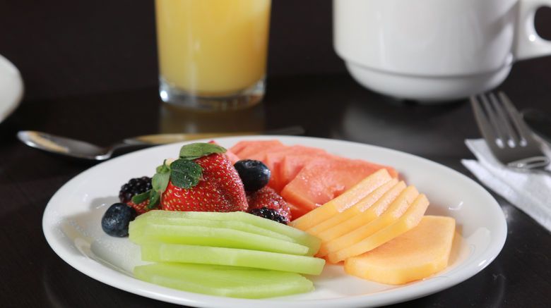 <b>Staybridge Suites Guadalajara Expo Restaurant</b>. Images powered by <a href="https://www.leonardoworldwide.com/" title="Leonardo Worldwide" target="_blank">Leonardo</a>.