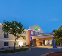 Holiday Inn Express Exterior