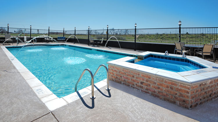 Holiday Inn Express Hotel & Suites Pool