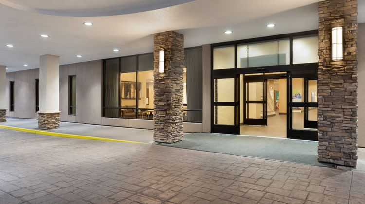 Holiday Inn Rock Island Exterior