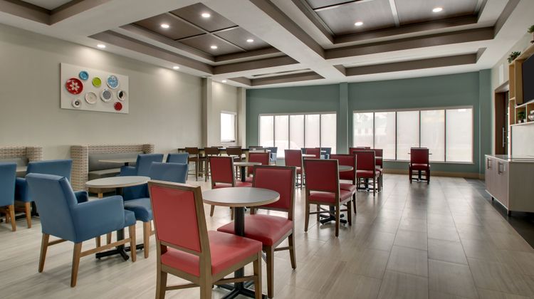 Holiday Inn Express Hotel & Suites Restaurant