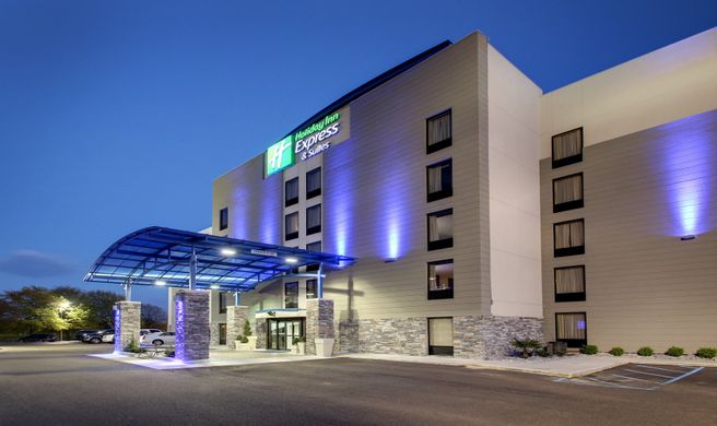 Holiday Inn Express Hotel & Stes Dwntwn Exterior