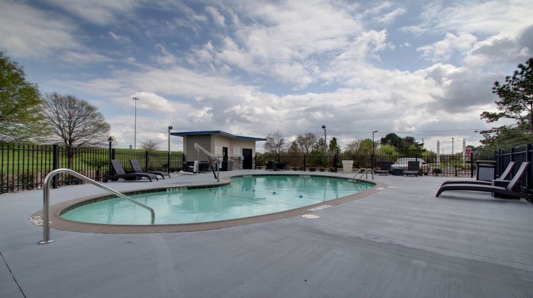 Holiday Inn Express Hotel & Stes Dwntwn Pool