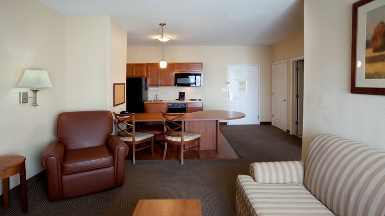 <b>Candlewood Suites Suite</b>. Images powered by <a href="https://www.leonardoworldwide.com/" title="Leonardo Worldwide" target="_blank">Leonardo</a>.