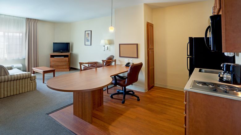 <b>Candlewood Suites Suite</b>. Images powered by <a href="https://www.leonardoworldwide.com/" title="Leonardo Worldwide" target="_blank">Leonardo</a>.