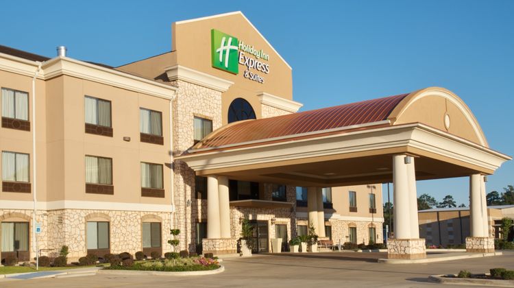 Holiday Inn Express Hotel & Suites Exterior