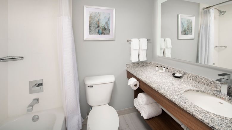 <b>Crowne Plaza San Antonio Airport Room</b>. Images powered by <a href="https://www.leonardoworldwide.com/" title="Leonardo Worldwide" target="_blank">Leonardo</a>.