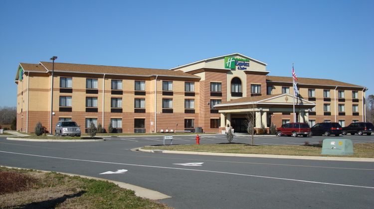 Holiday Inn Express & Suites  Exmore, VA Exterior
