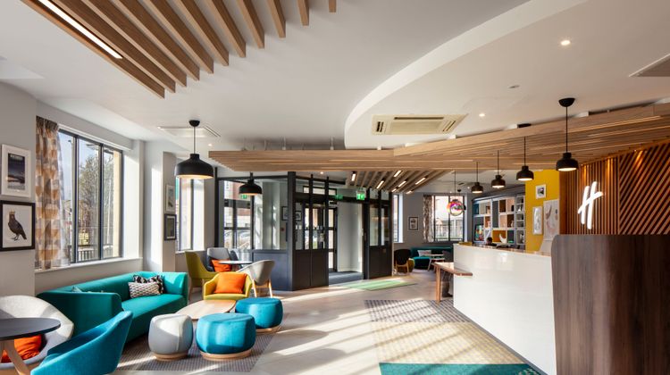 Holiday Inn Belfast City Centre Lobby