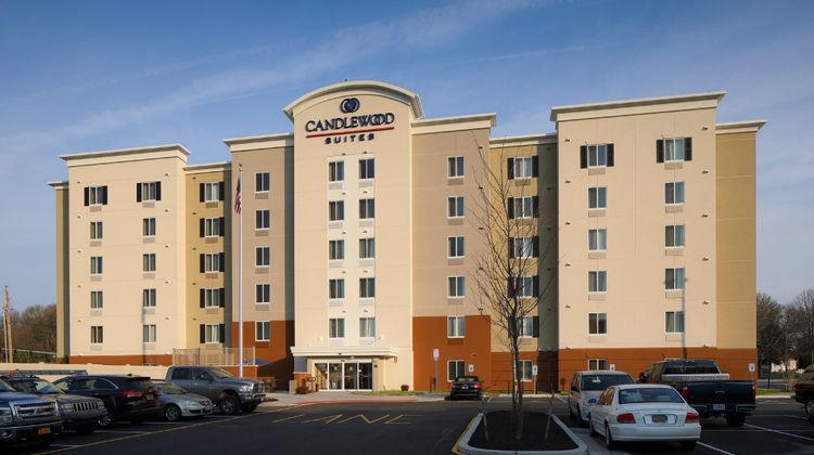 Candlewood Suites Newark South Exterior