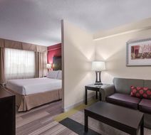 Holiday Inn Express Kendall East Miami Room