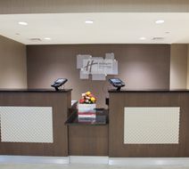 Holiday Inn Express Fargo SW I-94 45th S Lobby
