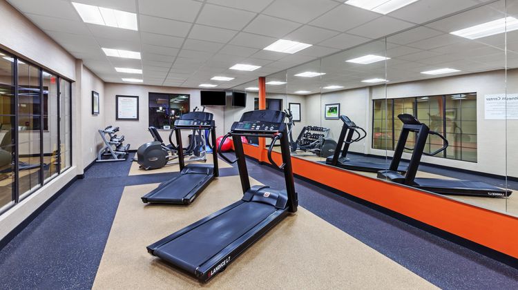 Holiday Inn Express & Stes Houston East Health Club