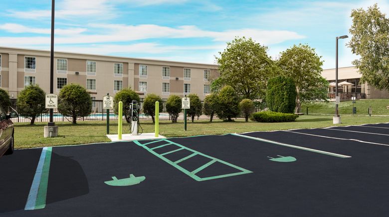 <b>Holiday Inn Johnstown-Gloversville Exterior</b>. Images powered by <a href="https://www.leonardoworldwide.com/" title="Leonardo Worldwide" target="_blank">Leonardo</a>.