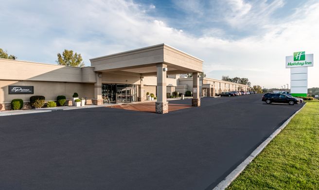 Holiday Inn Johnstown-Gloversville Exterior