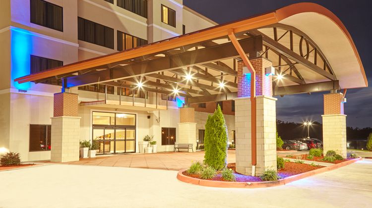 Holiday Inn Express/Suites Columbia Univ Exterior