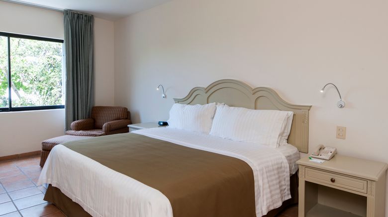 <b>Holiday Inn Ciudad del Carmen Room</b>. Images powered by <a href="https://www.leonardoworldwide.com/" title="Leonardo Worldwide" target="_blank">Leonardo</a>.