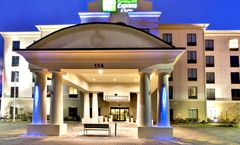 Holiday Inn Express Suites Oak Ridge