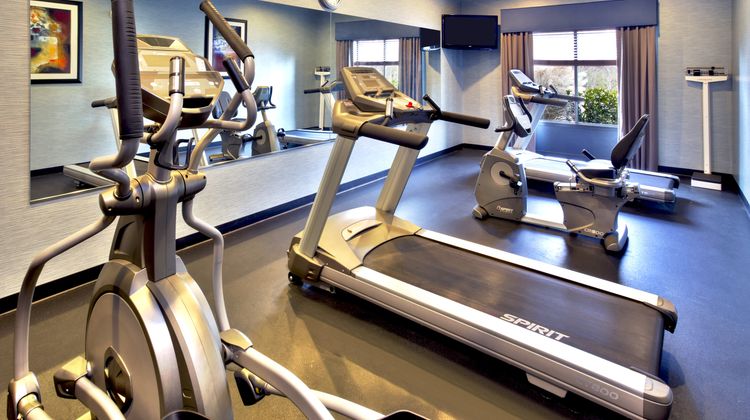 Holiday Inn Express Suites Oak Ridge Health Club