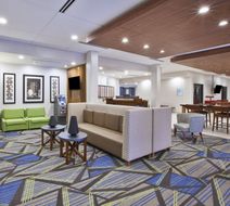 Holiday Inn Express/Stes Auburn Hills S Lobby