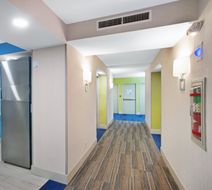 Holiday Inn Express Exton Lobby