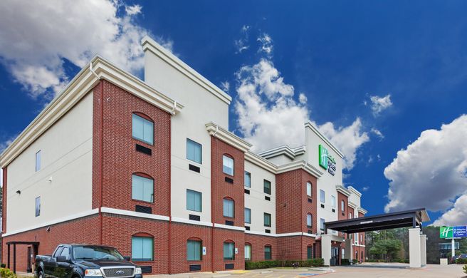 Holiday Inn Express & Suites Longview So Exterior