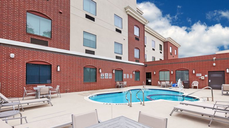 <b>Holiday Inn Express & Suites Longview So Pool</b>. Images powered by <a href="https://www.leonardoworldwide.com/" title="Leonardo Worldwide" target="_blank">Leonardo</a>.