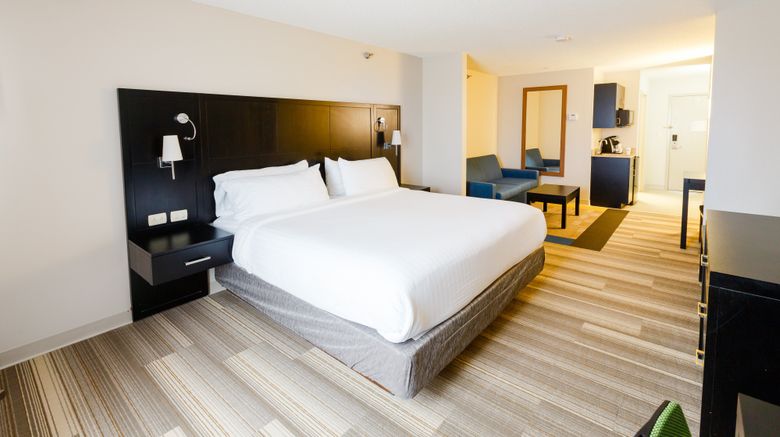 <b>Holiday Inn Express & Suites Shelbyville Room</b>. Images powered by <a href="https://www.leonardoworldwide.com/" title="Leonardo Worldwide" target="_blank">Leonardo</a>.