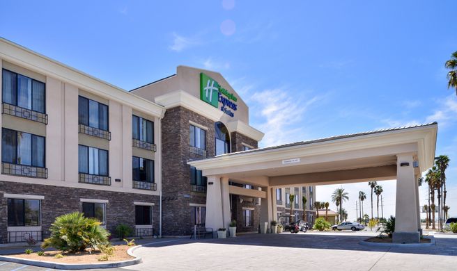 Holiday Inn Express Hotel & Stes Indio Exterior
