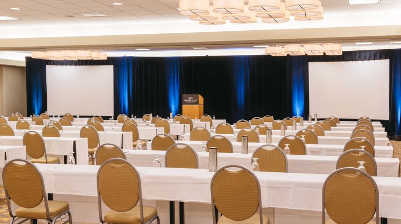 <b>Crowne Plaza San Francisco Airport Ballroom</b>. Images powered by <a href="https://www.leonardoworldwide.com/" title="Leonardo Worldwide" target="_blank">Leonardo</a>.