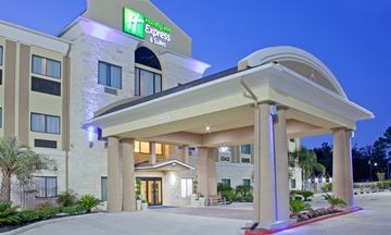 Holiday Inn Express & Suites Beaumont NW