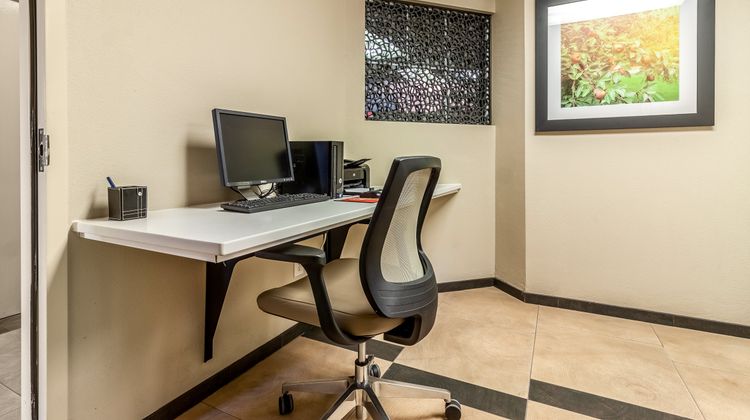 Candlewood Suites Lincoln Other