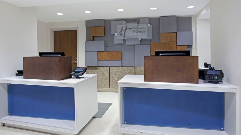 <b>Holiday Inn Express & Sts Downtown Univ Lobby</b>. Images powered by <a href="https://www.leonardoworldwide.com/" title="Leonardo Worldwide" target="_blank">Leonardo</a>.