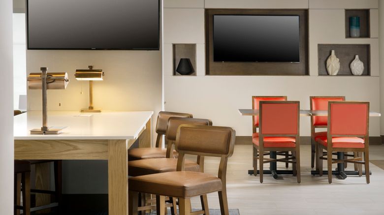<b>Holiday Inn Express & Suites Bay City Lobby</b>. Images powered by <a href="https://www.leonardoworldwide.com/" title="Leonardo Worldwide" target="_blank">Leonardo</a>.